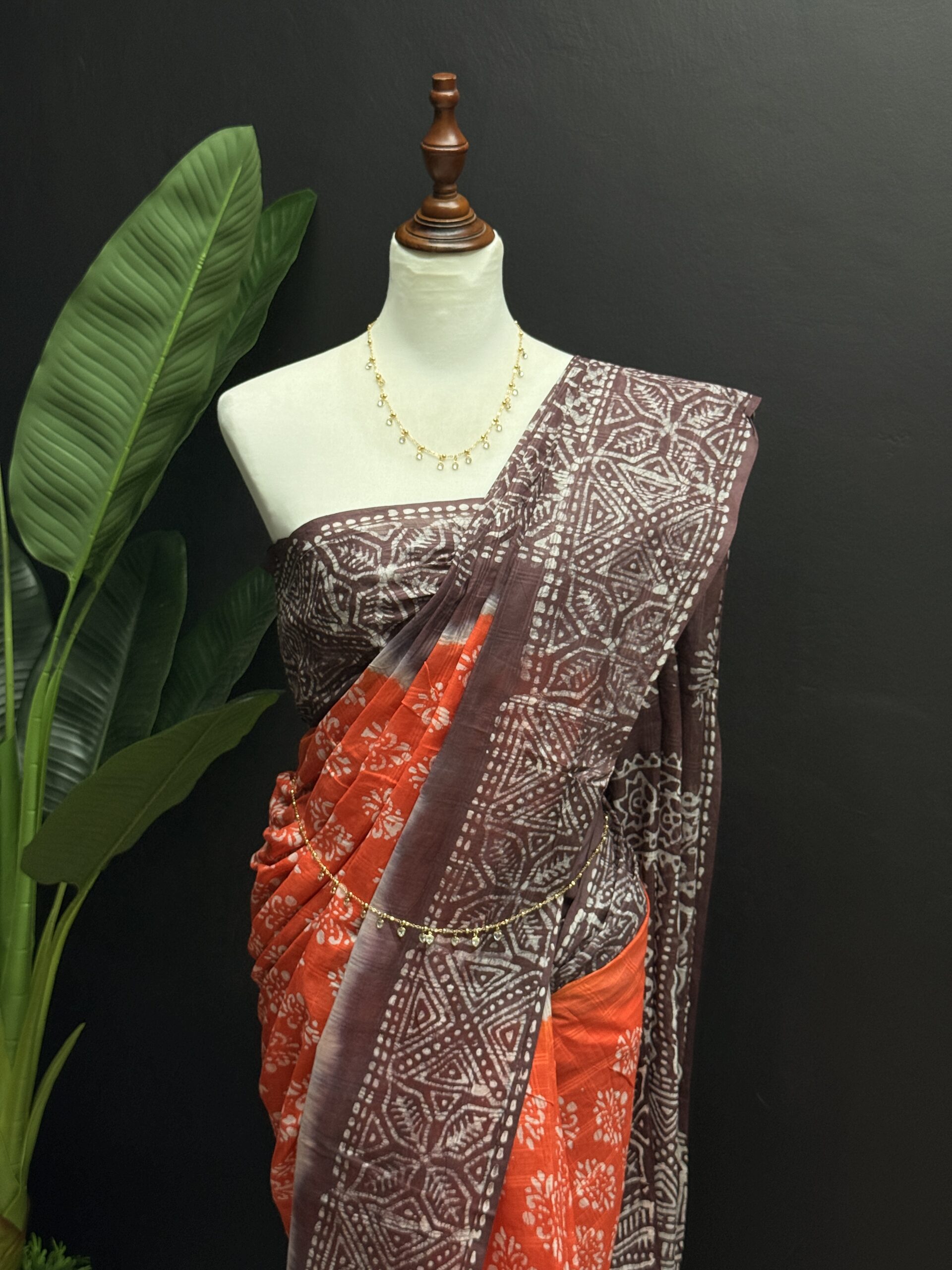 IMG_3901.JPG Hand Crafted Batik Saree - Image 1